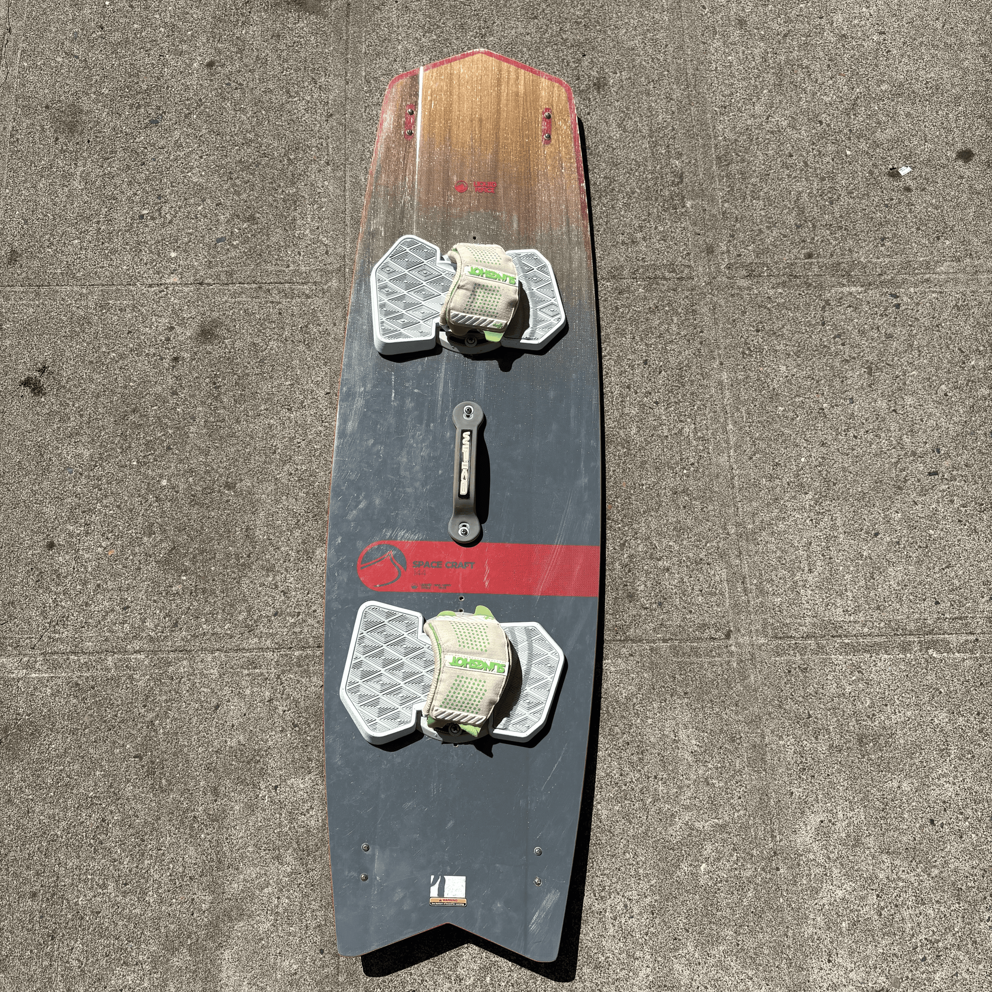 Used Liquid Force Spacecraft w/ pads