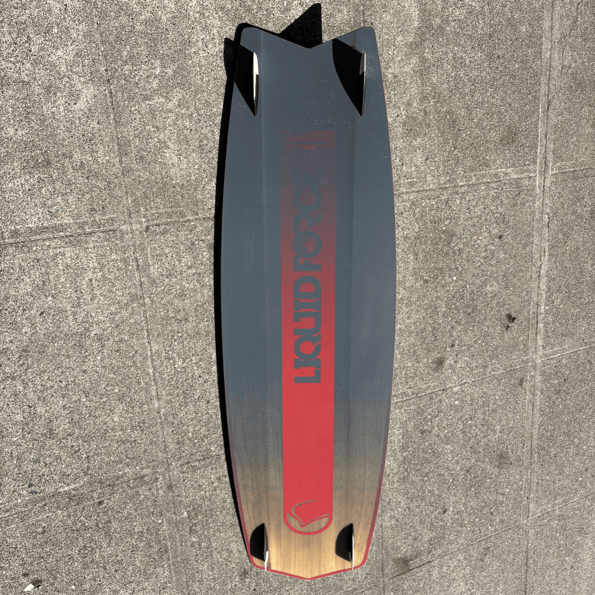 Used Liquid Force Spacecraft w/ pads