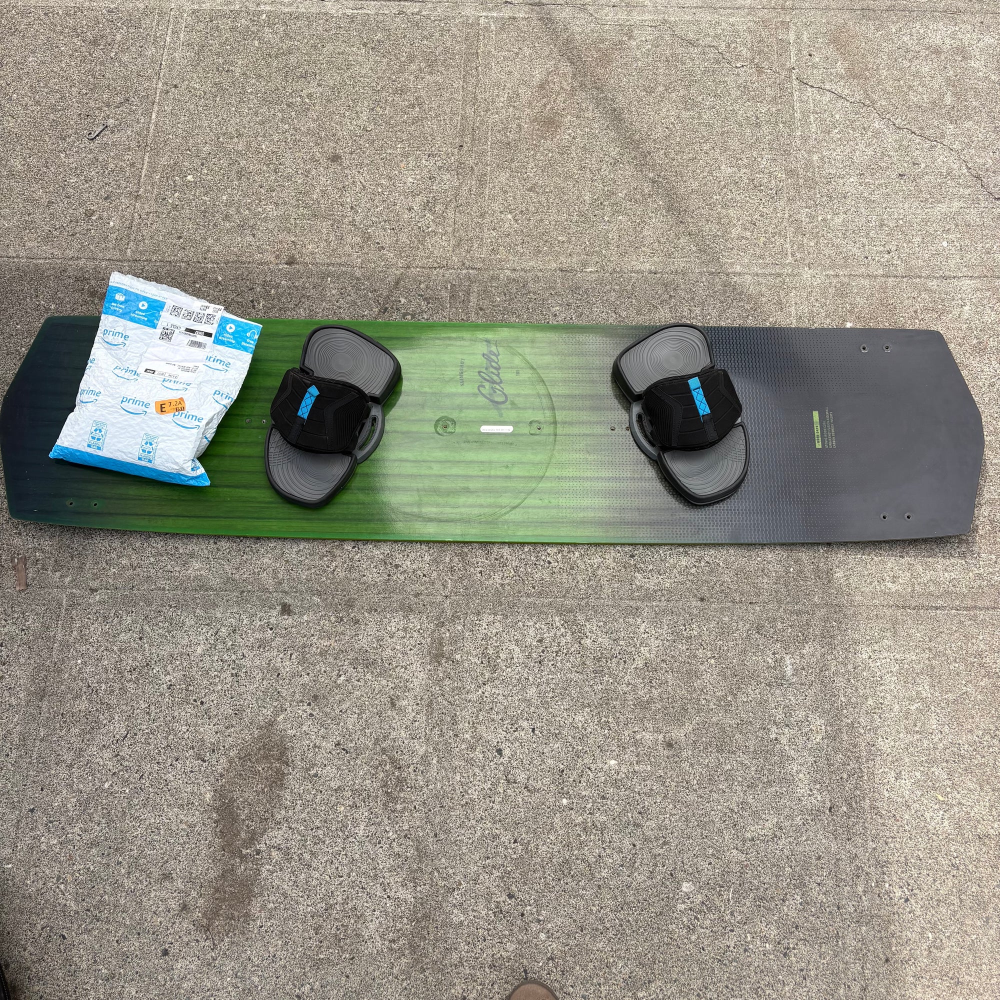 Used Slingshot Board and Bindings