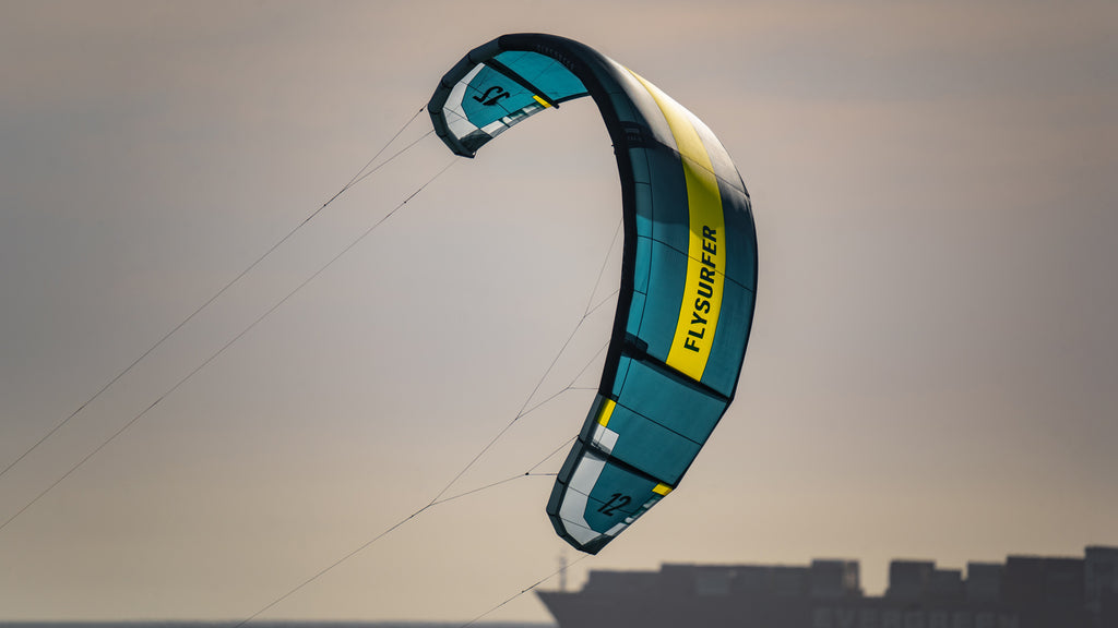 Flysurfer Era L.E.I Kite