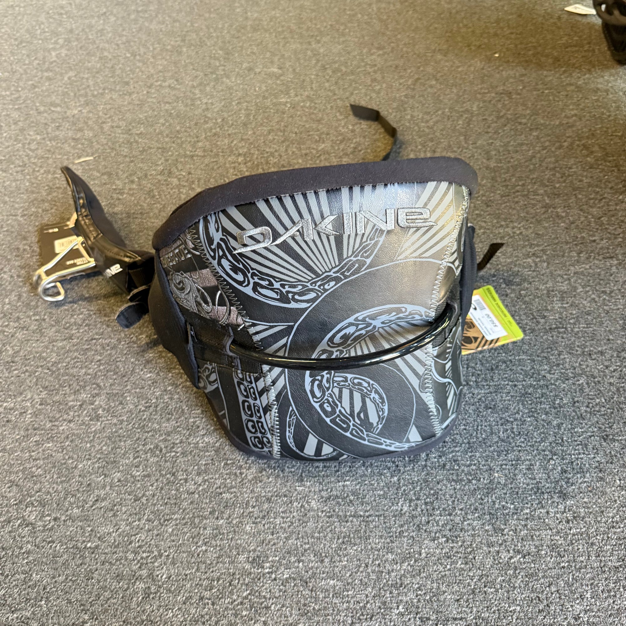 Used Dakine Renegade Harness